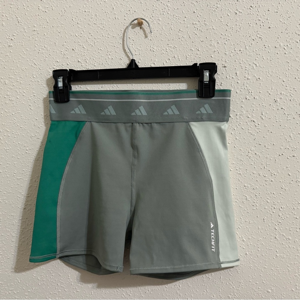 Adidas TechFit Colorblock Spandex Shorts Leggings - Size M